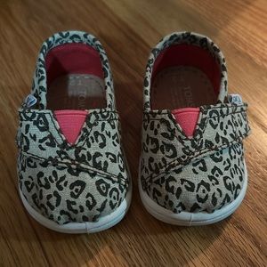 NWOT- Toms Leopard Print Baby Shoes with Pink Accent: T2